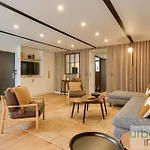 Urban Flat 170 - Amelot Apartment In Center Of Paris